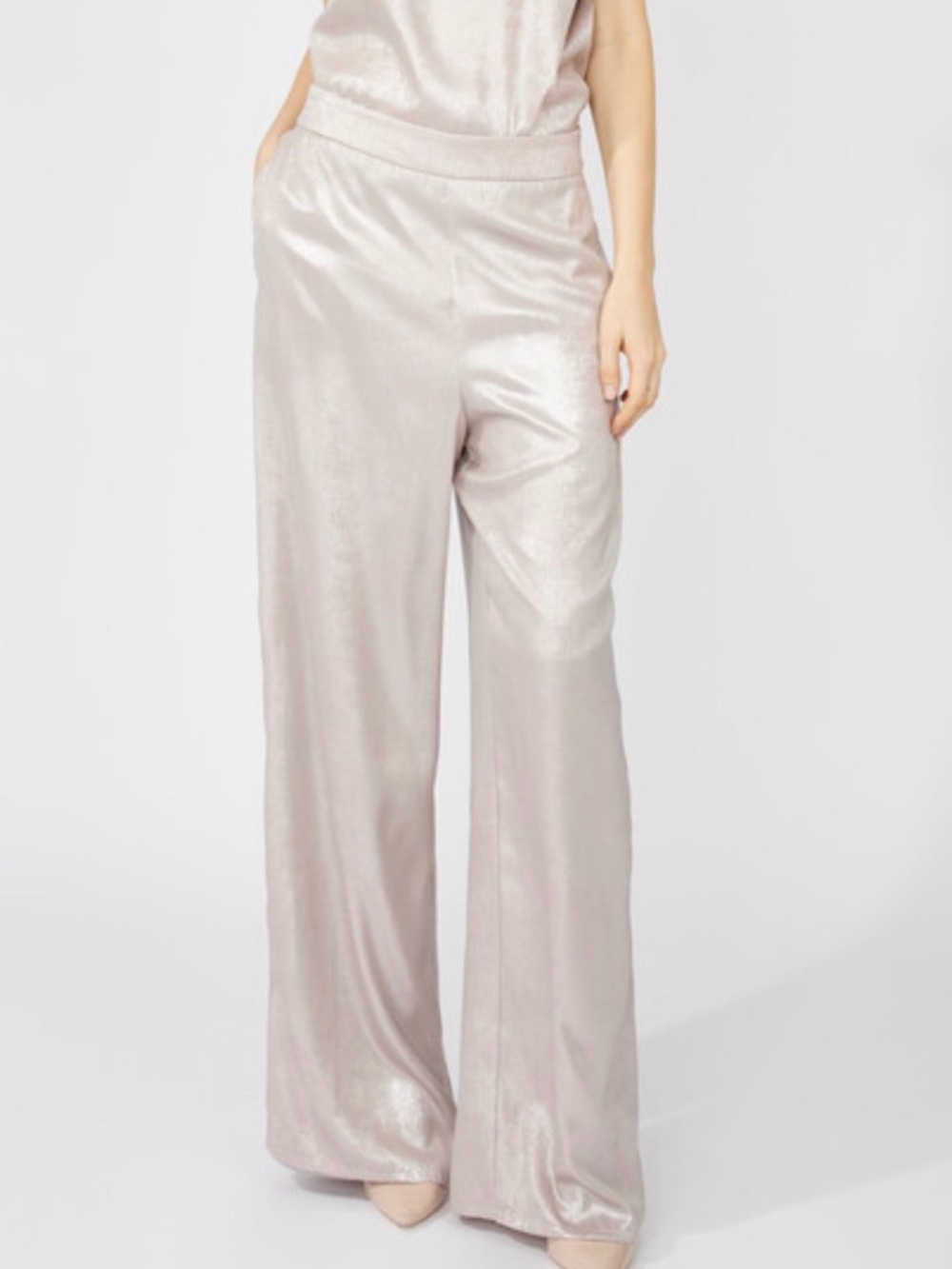 Wide-leg Mid-rise Trousers Style 251152